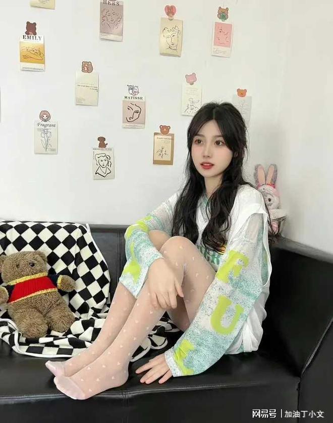 谓的小仙女的精致生活也没人买单了CQ9电子平台网站舔狗经济之后所(图4)